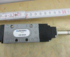 Пятиходовой двухпозиционный электромагнитный клапан (без катушки), давление 3-10 Бар, поток 890 литров в минуту, размер присоединения G 1/8, напряжение катушки 230 В AC, мощность 5 Ватт Univer